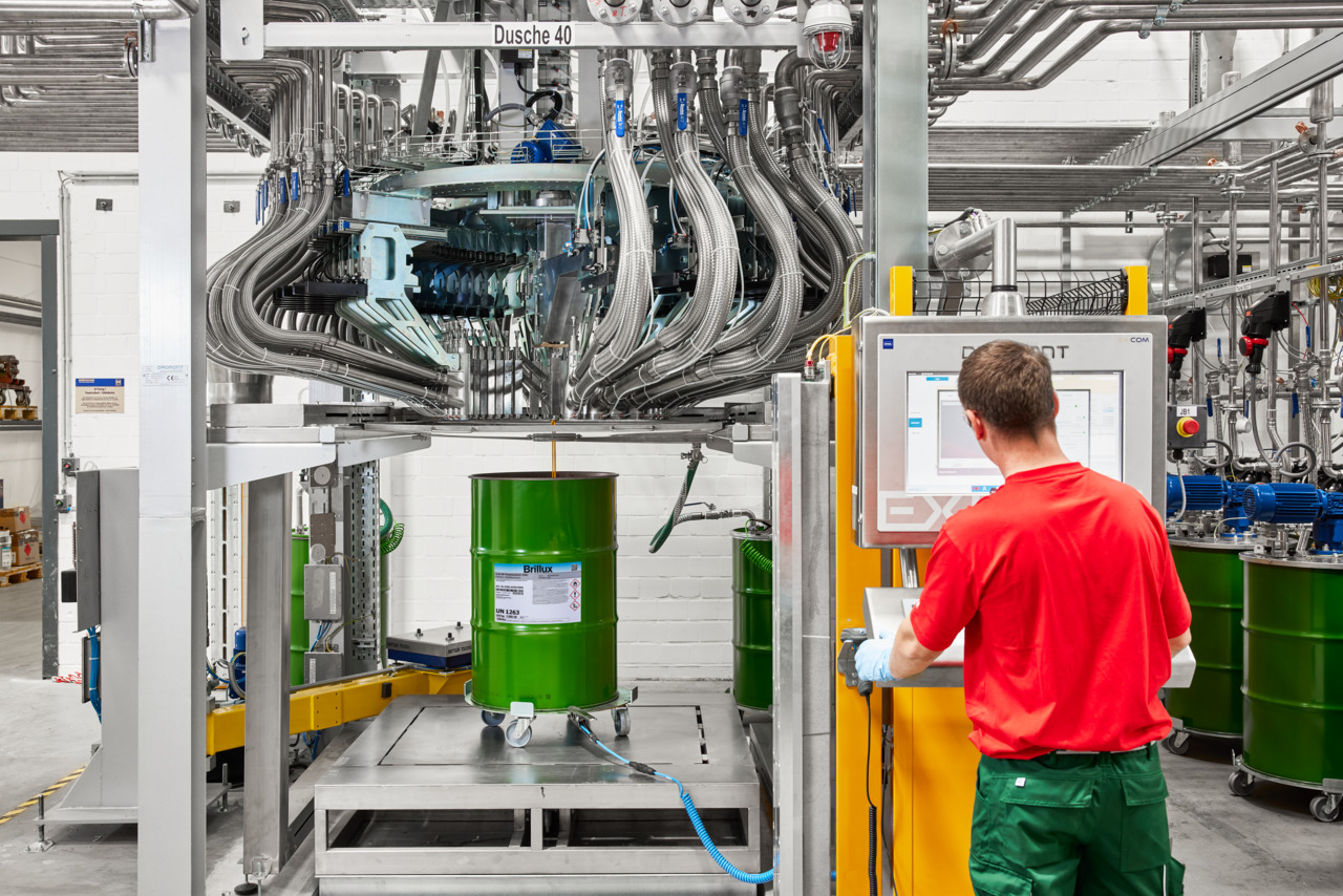 Dosing unit of a mixing plant of coil coatings